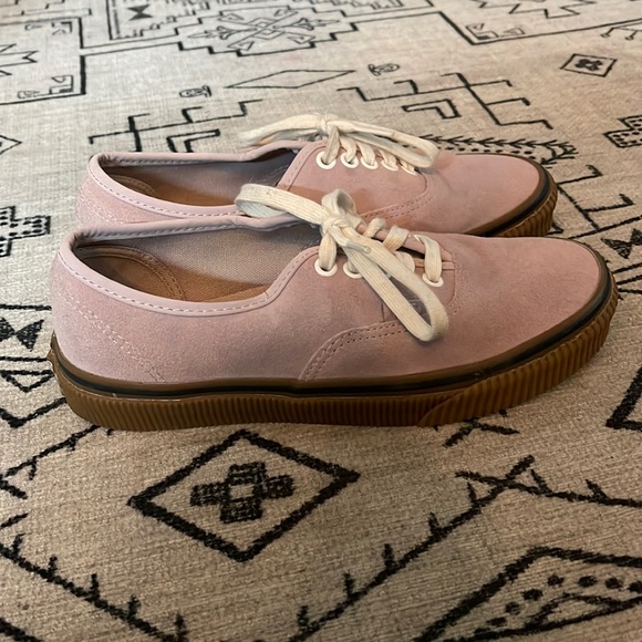 Lavender suede vans - Picture 1 of 4